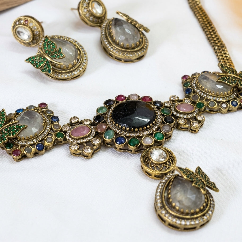 Gold Toned Alloy Necklace And Earrings Set