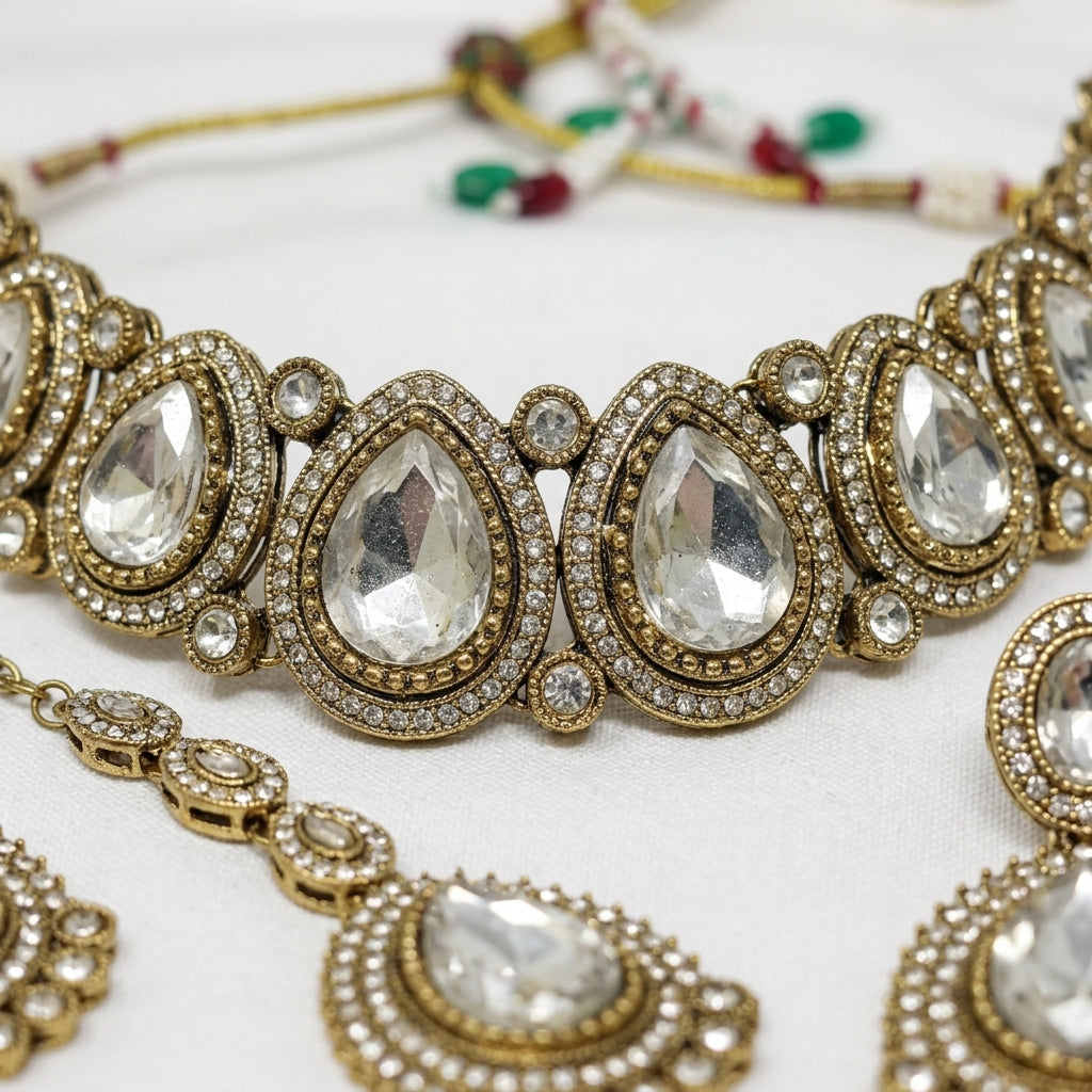 Gold Toned Alloy Necklace And Earrings Set