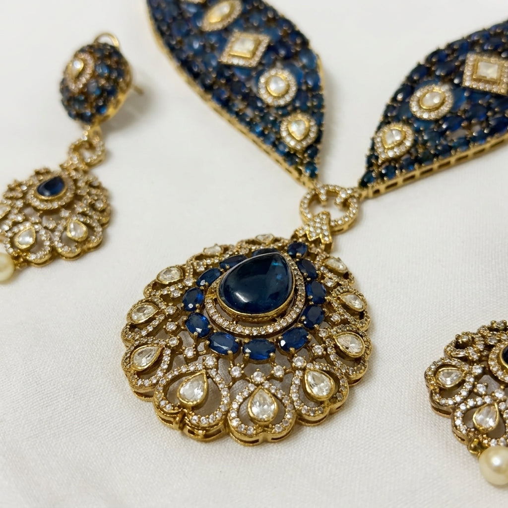 Gold Toned Alloy Necklace And Earrings Set